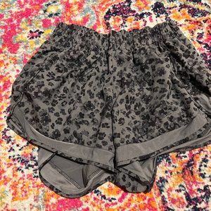 Medium Black Floral Athleta Running Shorts